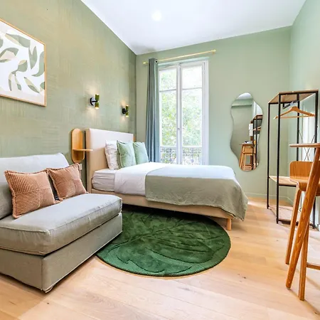 Air-conditioned Design Apartment